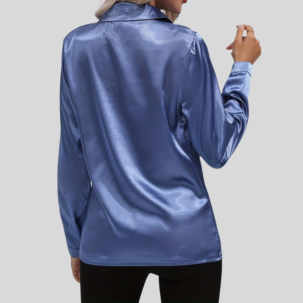 Women’s Elegant Blouse – Subtle Style