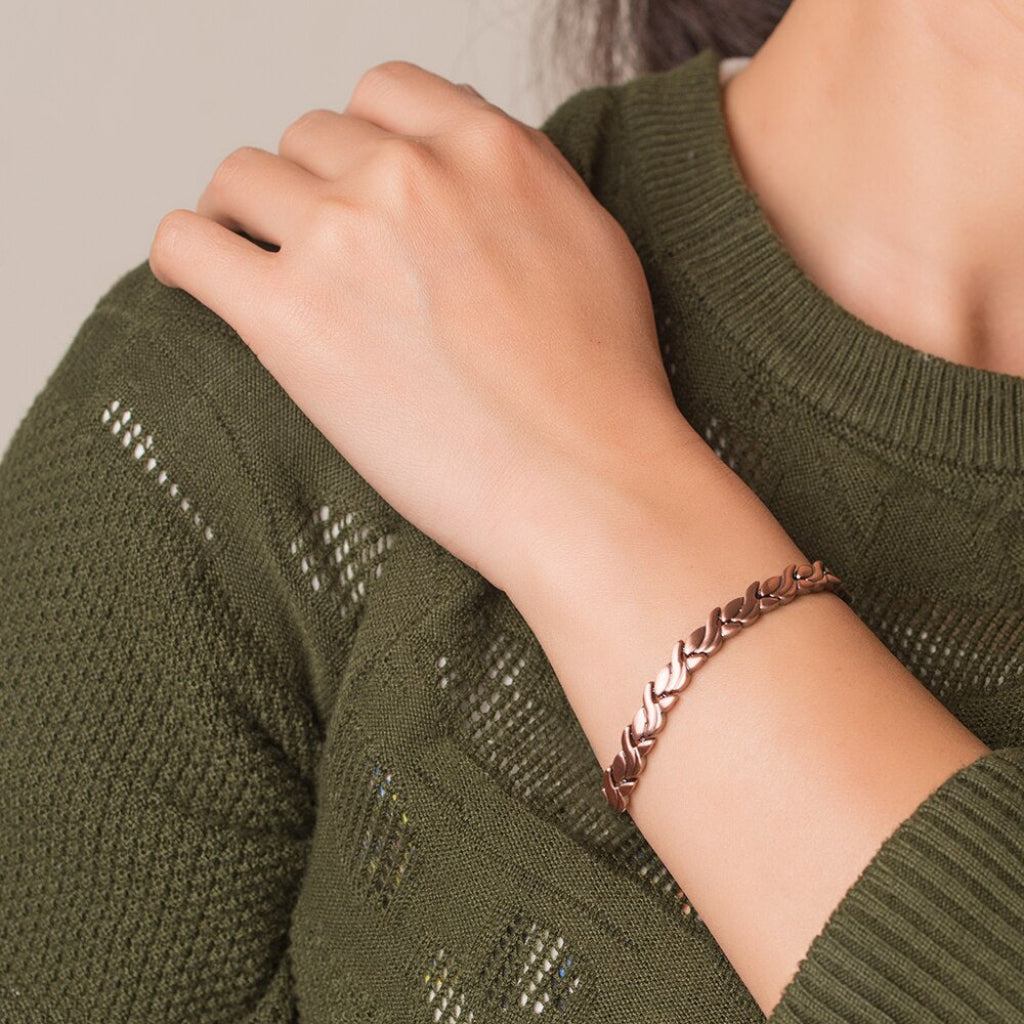 Pure copper bracelet wholesale magnetic small fish titanium steel bracelet stainless steel jewelry