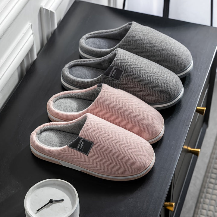 Warm Herringbone Men's Slippers – Comfort and Grip for Fall and Winter at Home