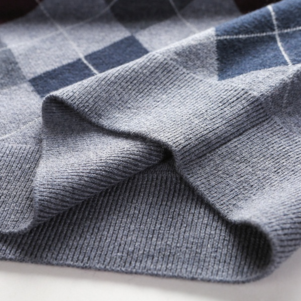 Men's Sweater with Stylish Argyle Pattern - Felix