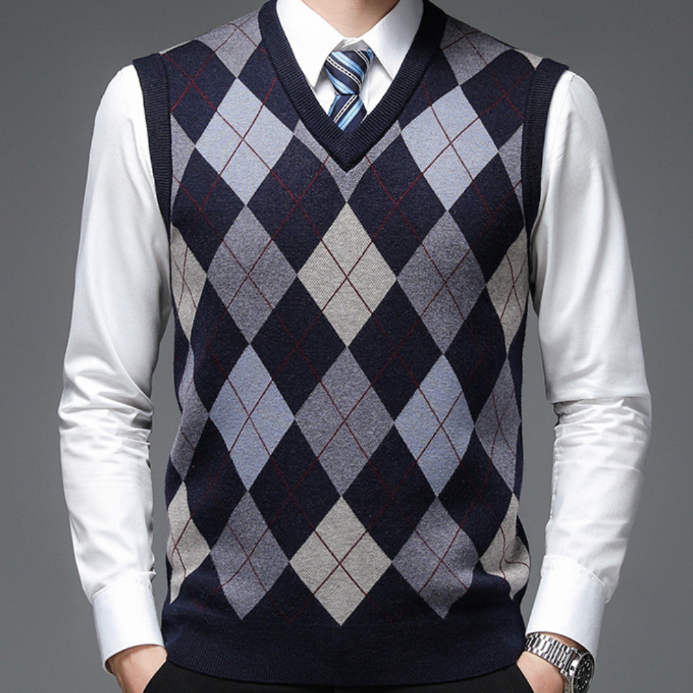 Men's Sweater with Stylish Argyle Pattern - Felix
