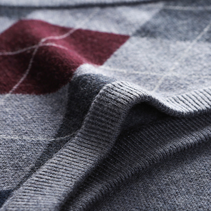 Men's Sweater with Stylish Argyle Pattern - Felix
