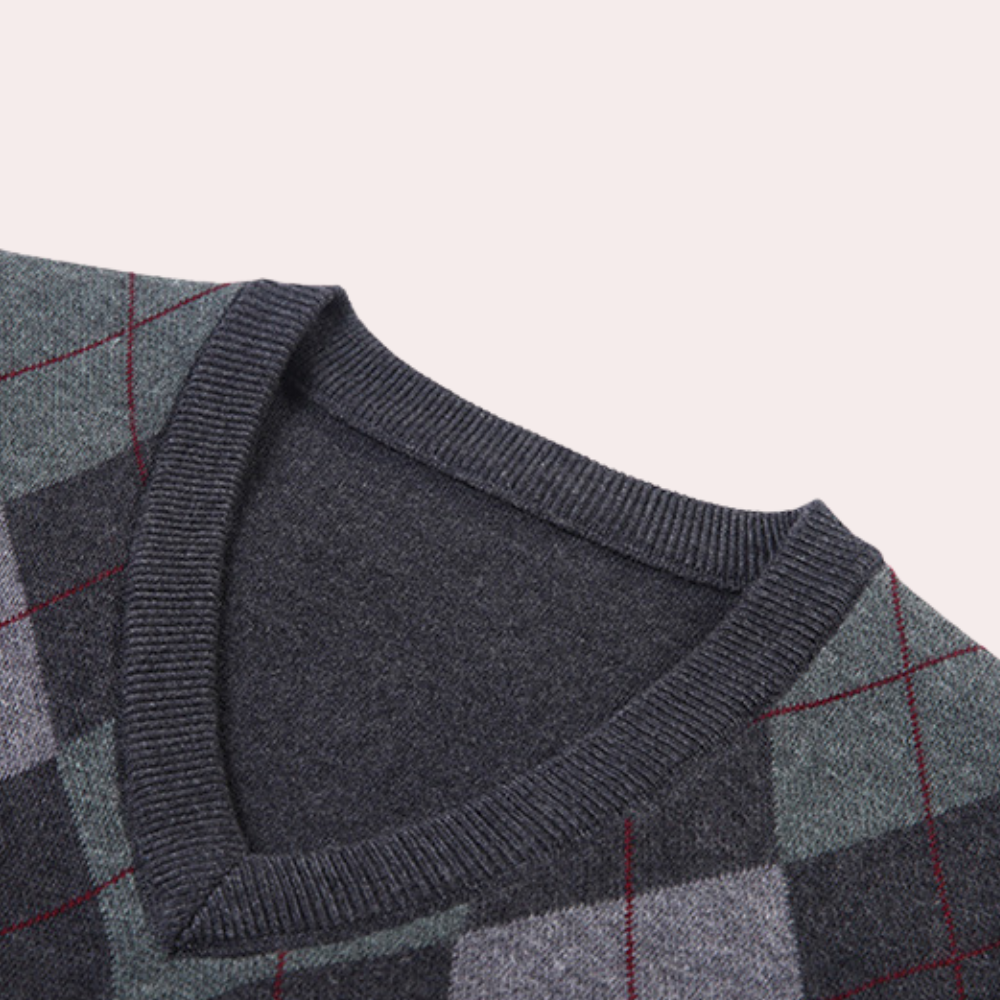 Men's Sweater with Stylish Argyle Pattern - Felix
