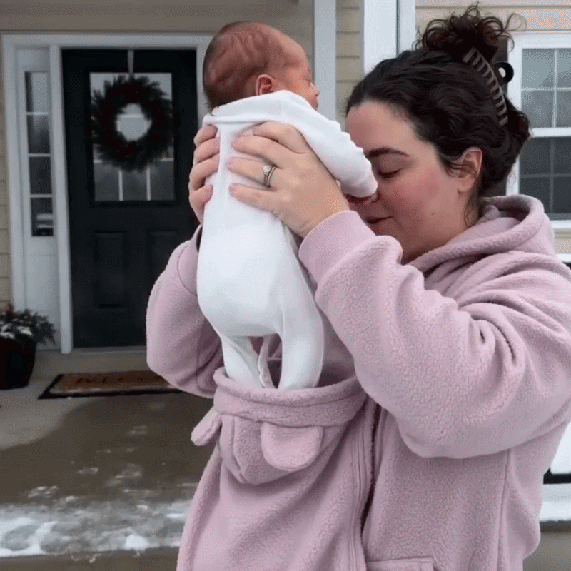 Cozy fleece baby-carrying hoodie with front pouch