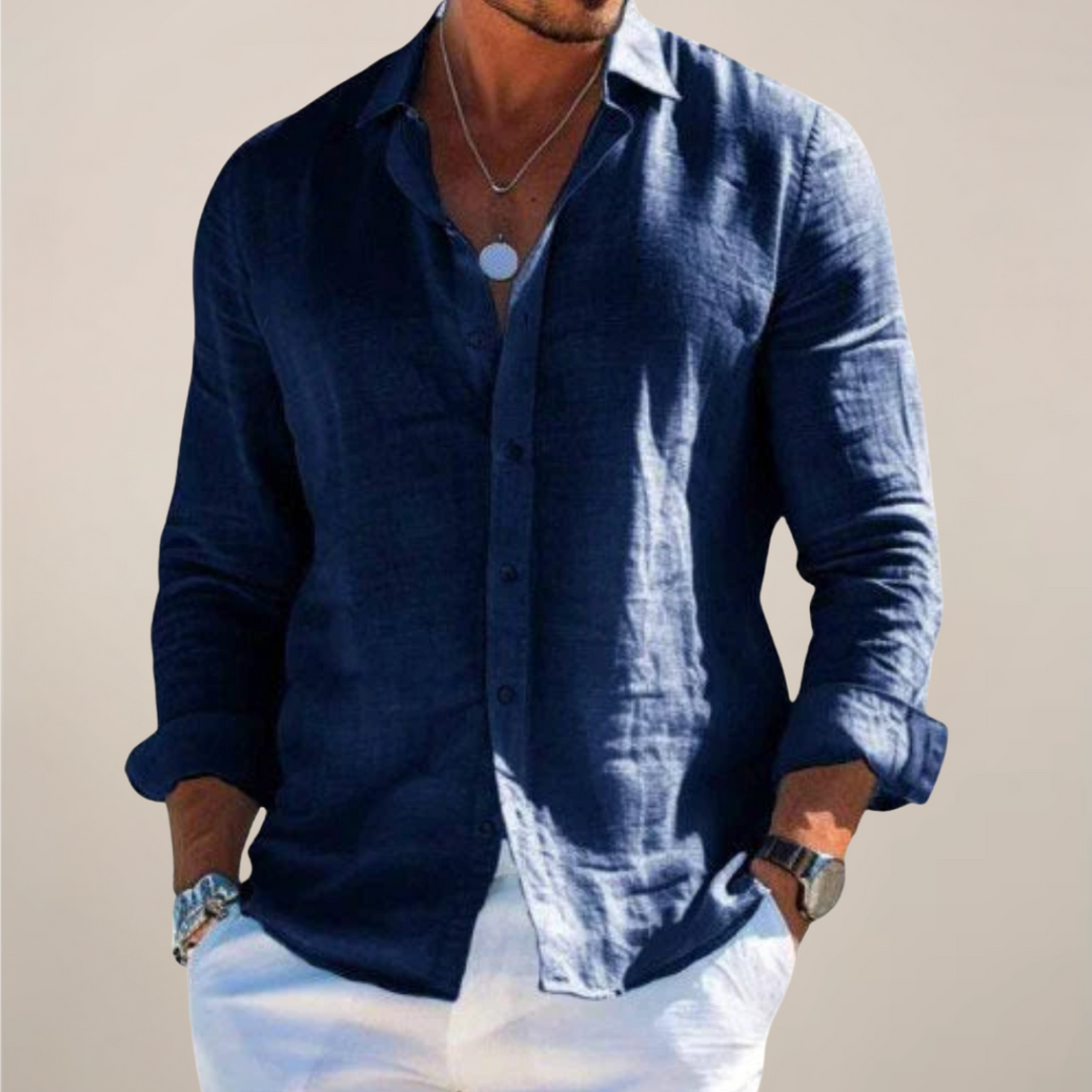 Relaxed linen men's shirt with button fastening and long sleeves