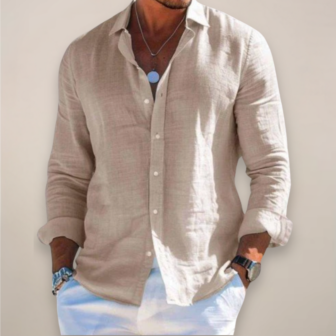 Relaxed linen men's shirt with button fastening and long sleeves