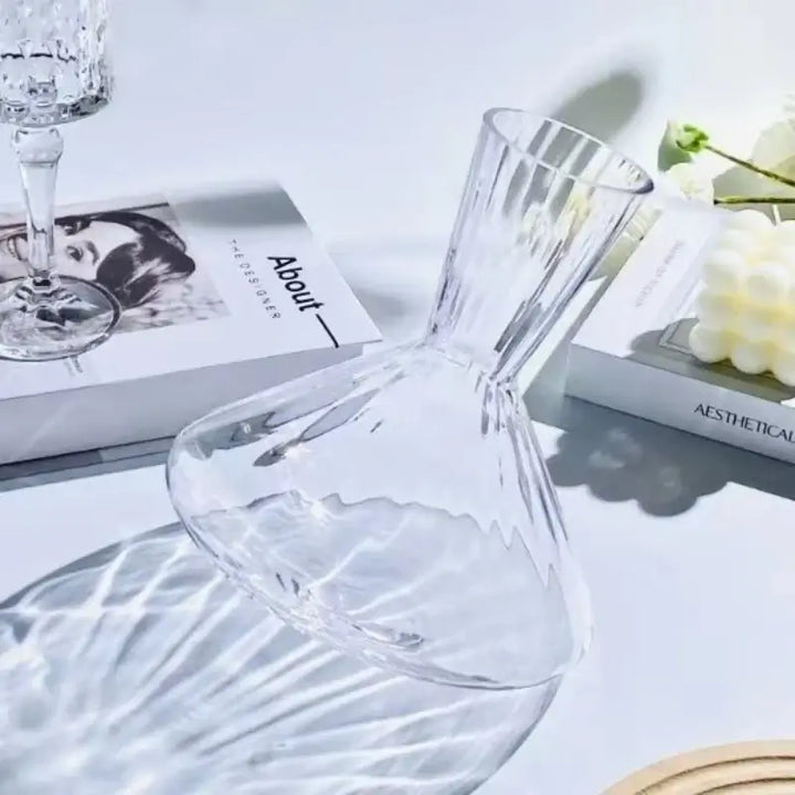 LuxeSwirl Crystal Decanter | 360° Rotating Glass Carafe for Wine, Whisky and Champagne