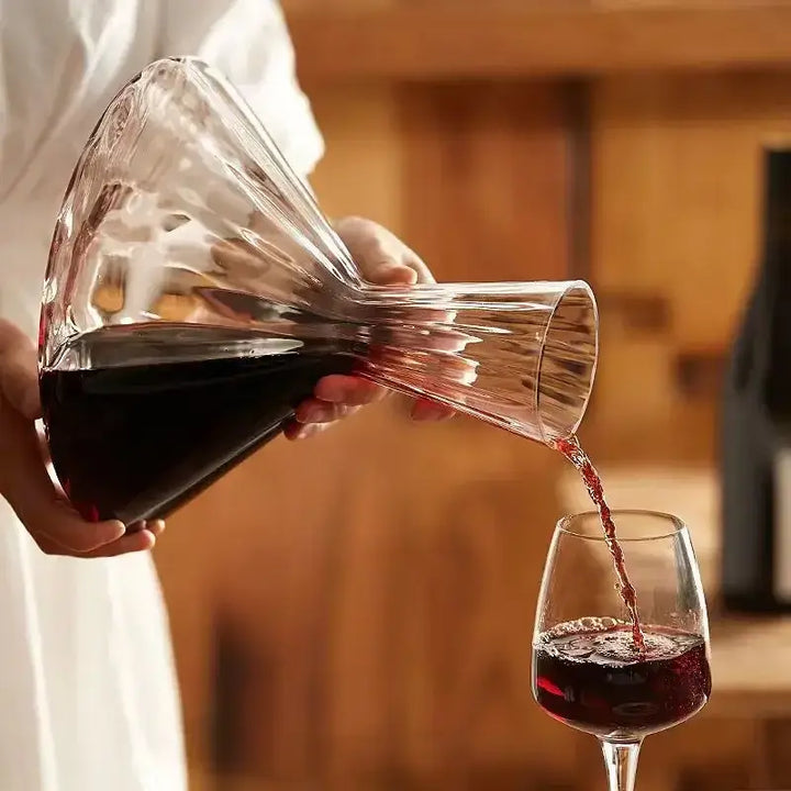 LuxeSwirl Crystal Decanter | 360° Rotating Glass Carafe for Wine, Whisky and Champagne