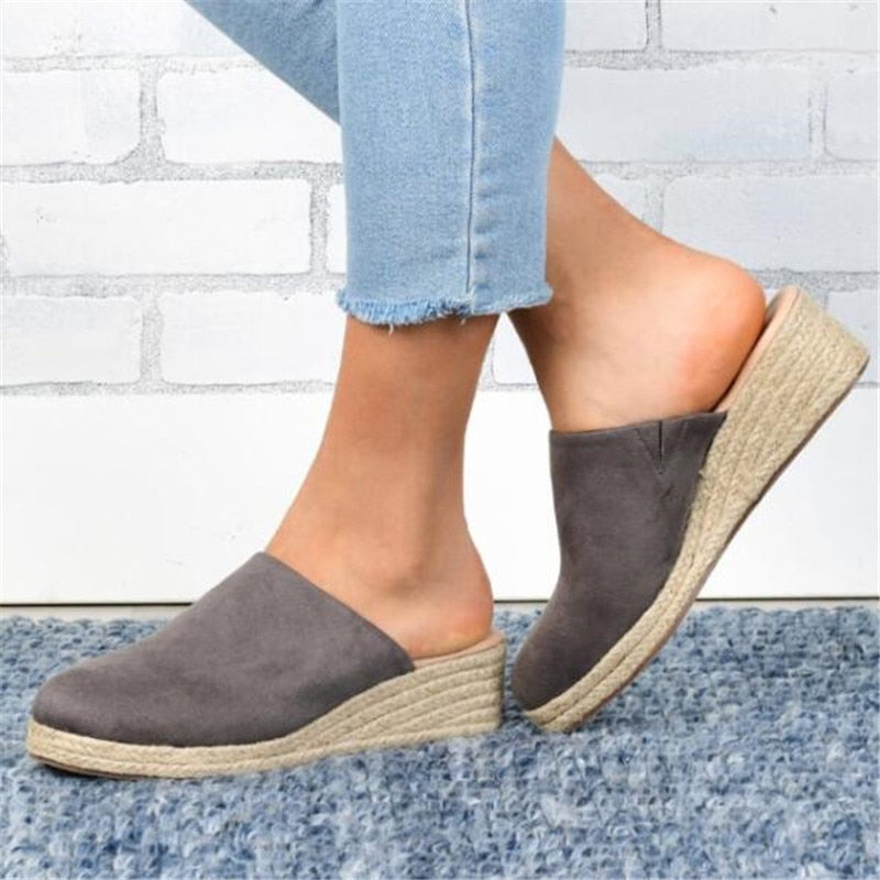 Retro Chic Wedge Sandals - Vera