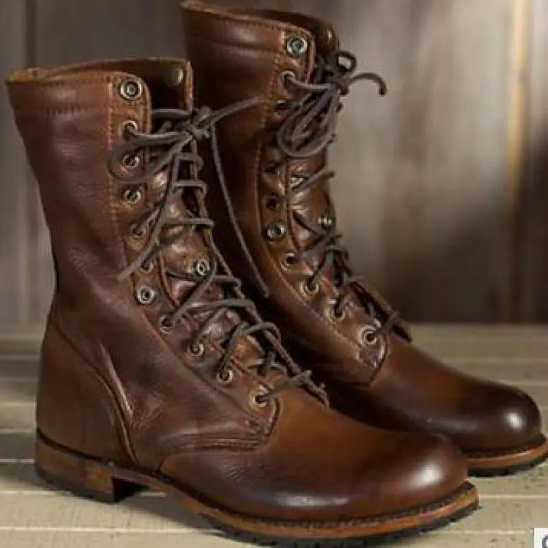 Women's leather boots – flexible fit, soft lining, all-day comfort.