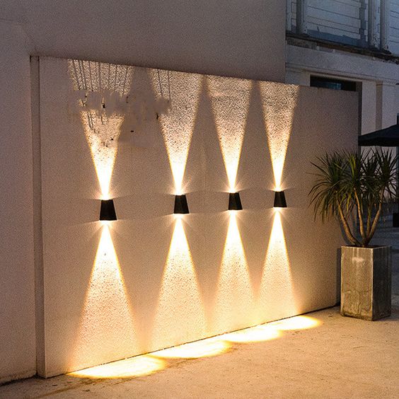 Solar Wall Light | Wireless & Automatic | IP65 Weatherproof