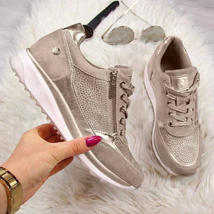 Comfortable women's shoes with arch support and non-slip sole