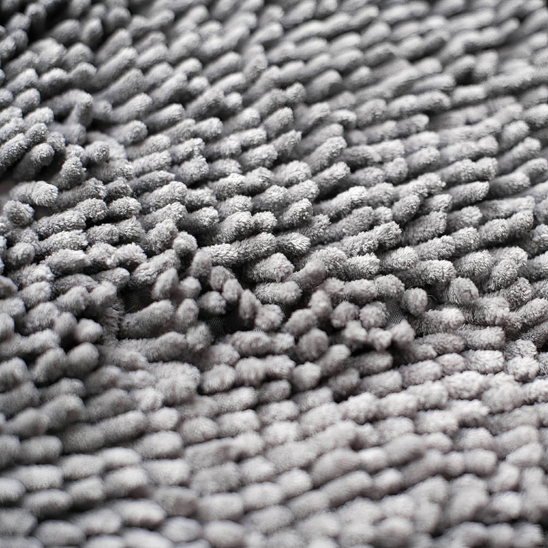 Absorbent non-slip dog door mat for muddy paws