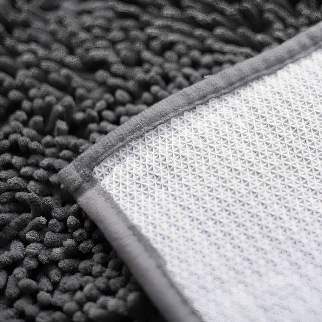 Absorbent non-slip dog door mat for muddy paws