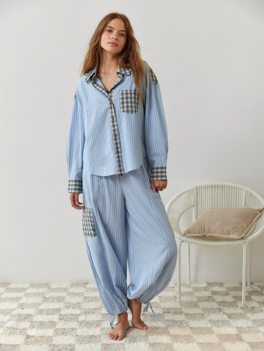 Women's pyjama set with button-up shirt and pants with elasticated waist