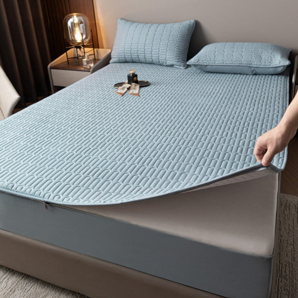 Soft & Antibacterial Full Enclosure Waterproof Zippered Mattress Protector
