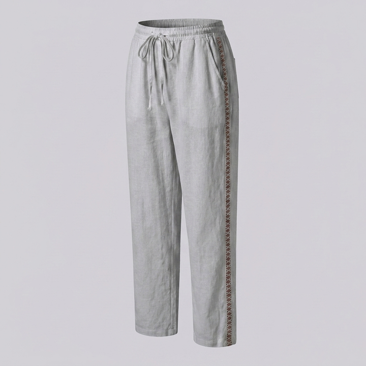 High‑Rise Tapered Pants Bring Everyday Style to Casual Wardrobes