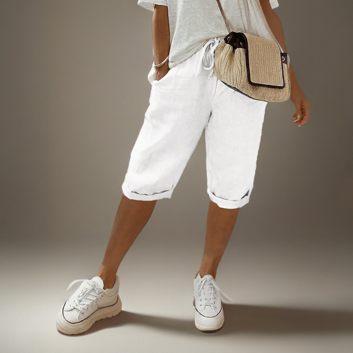 Loose-fitting shorts with drawstring