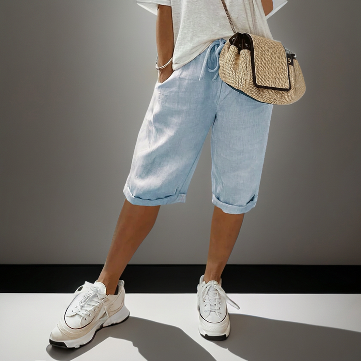 Loose-fitting shorts with drawstring