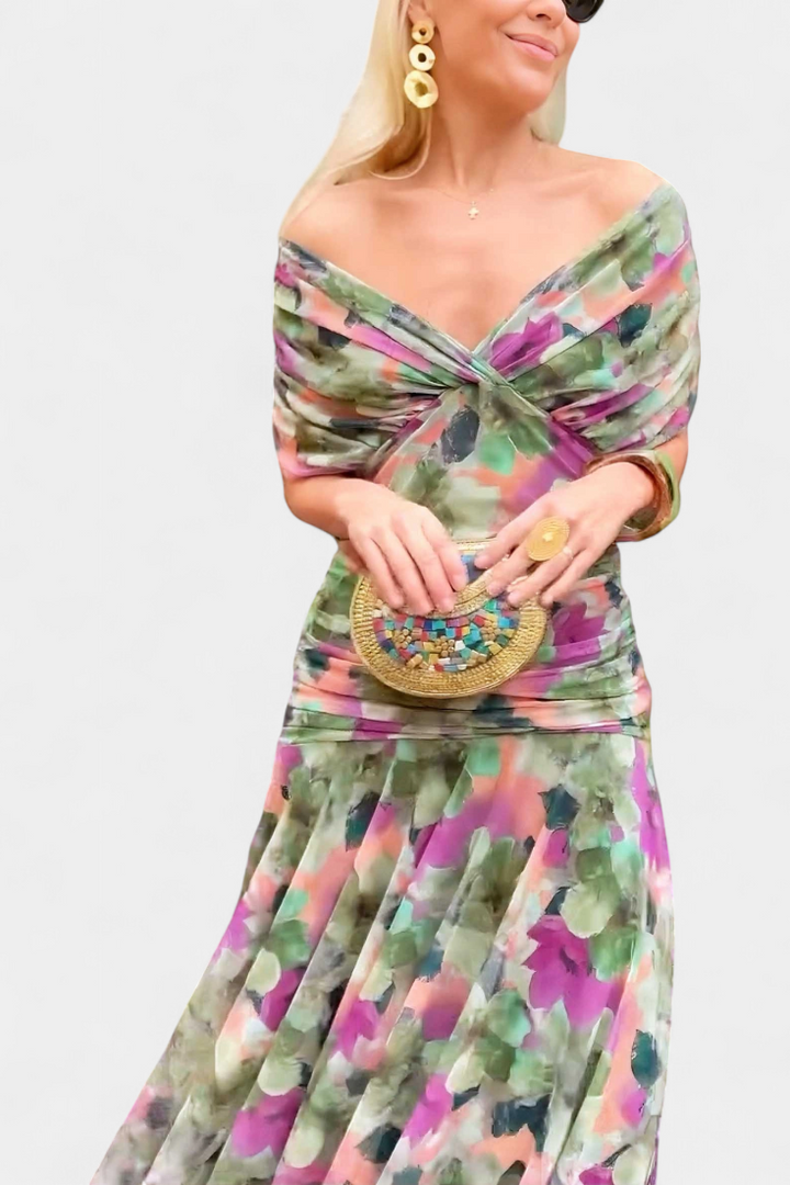 Long, Elegant, Flowing Women's Dress – V-Neck, Refined Design
