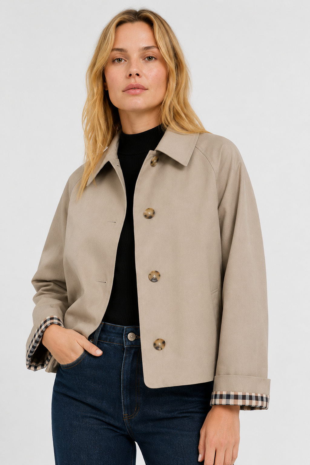 Lightweight Women's Jacket with Loose Fit and Gingham Lining