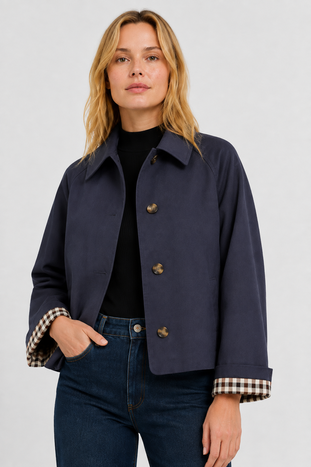 Lightweight Women's Jacket with Loose Fit and Gingham Lining