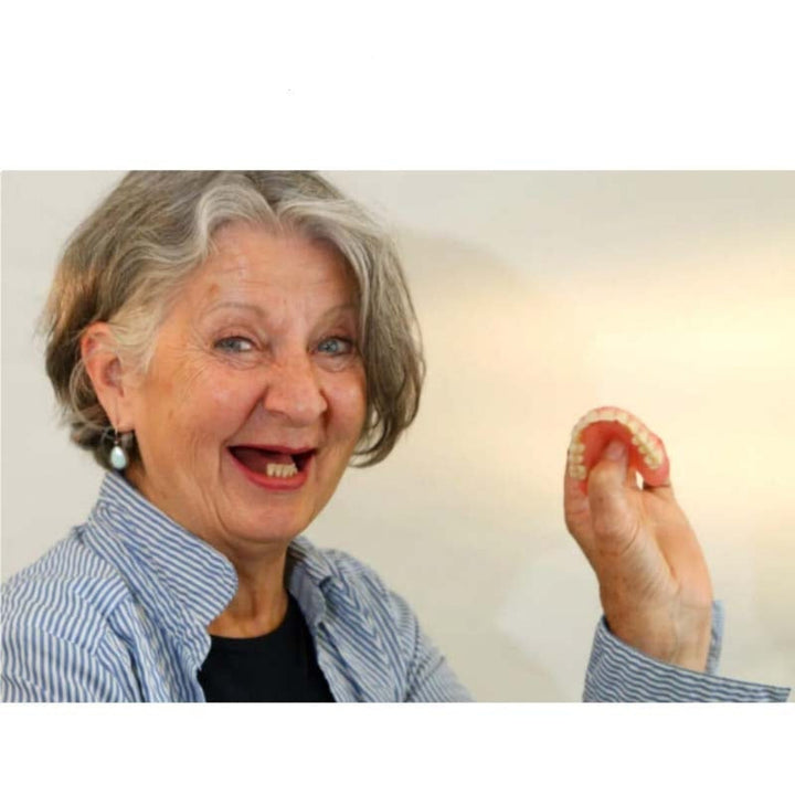 Removable full-arch denture set with flexible cushioned grip for daily use