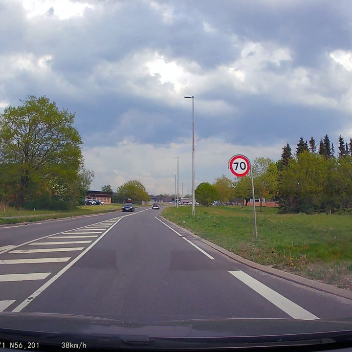 Wireless 4K Dashboard Camera for Car with GPS and Ips Screen